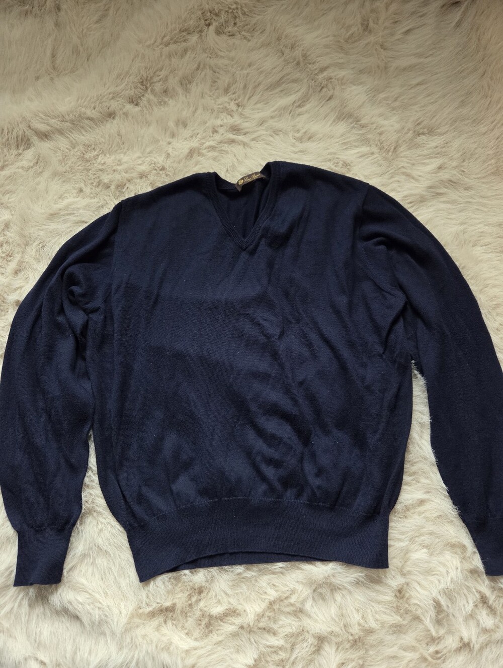 Loro Piana Men's V-Neck Sweater in Navy